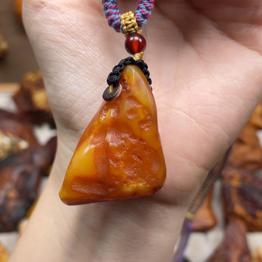 琥珀未镶嵌珠宝奇石