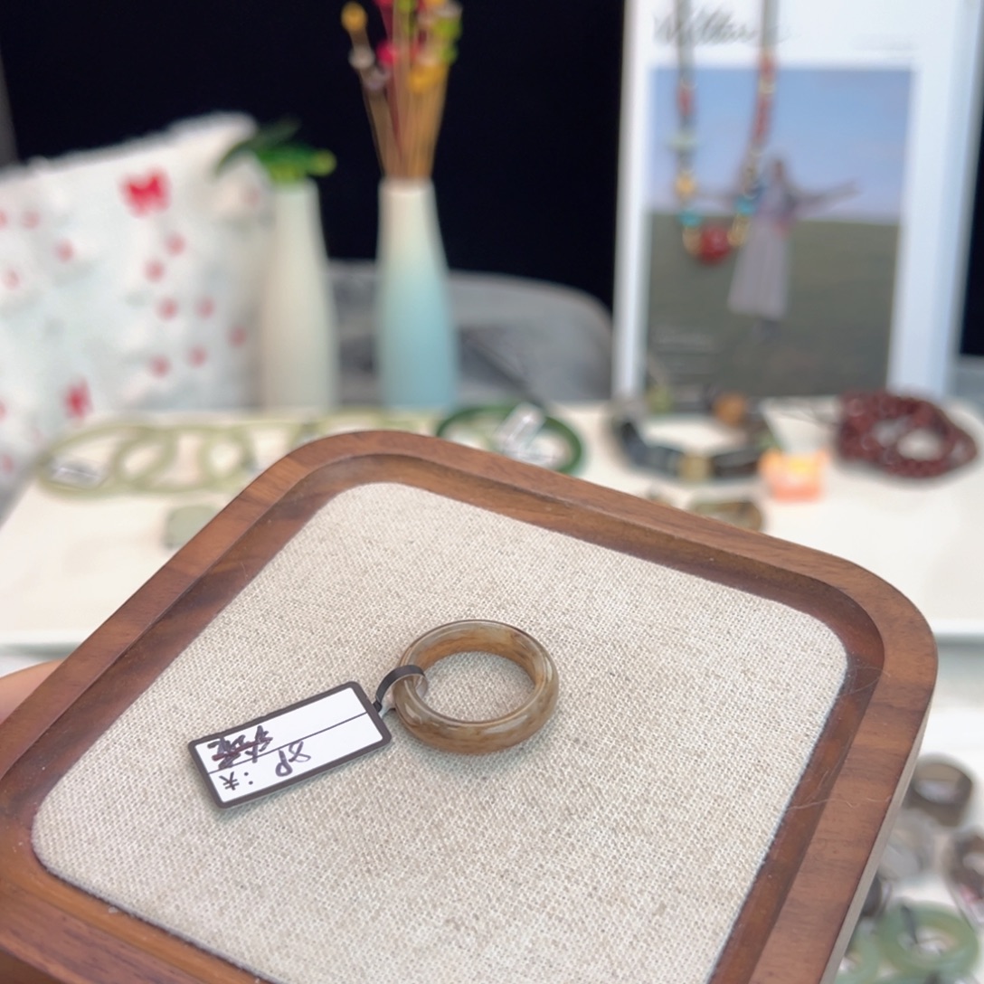 和田玉（糖玉）未镶嵌戒指N112咖糖圆条直径16.9不退换