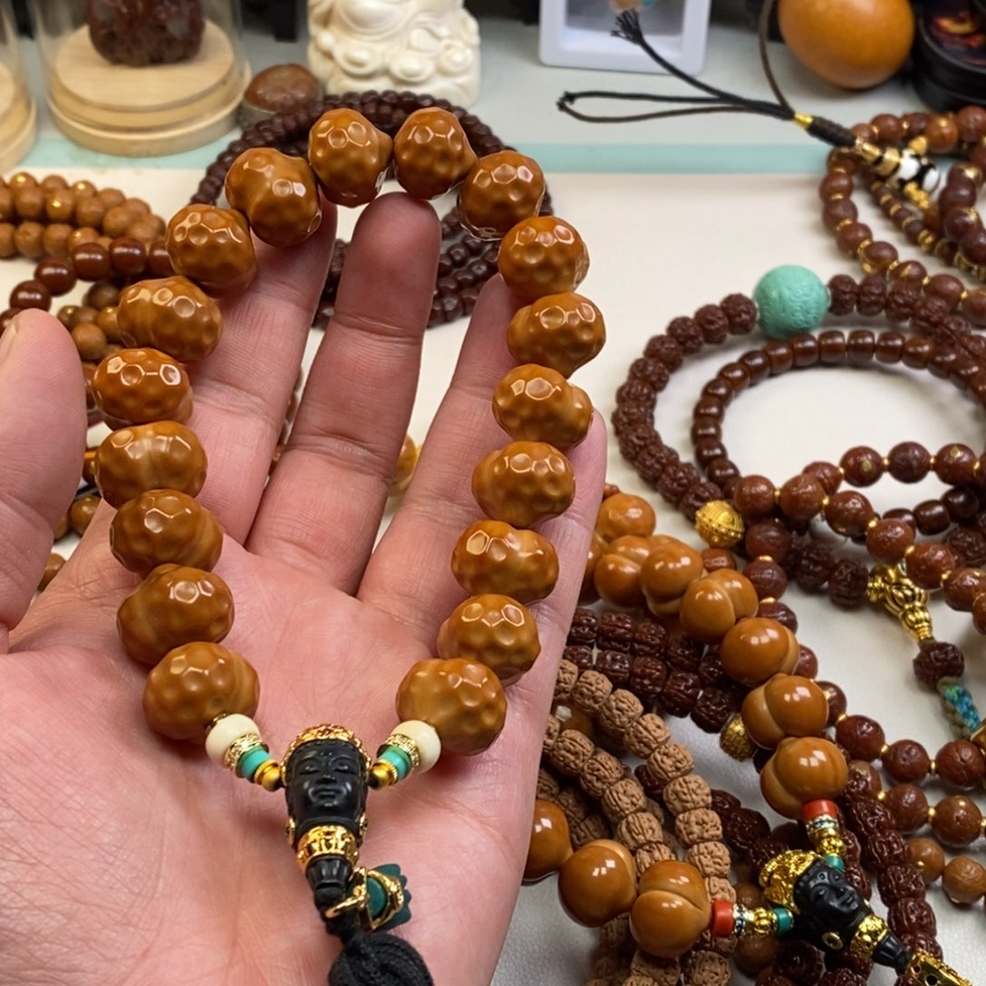 猴头核桃吊坠。。。。。。。。。。。。