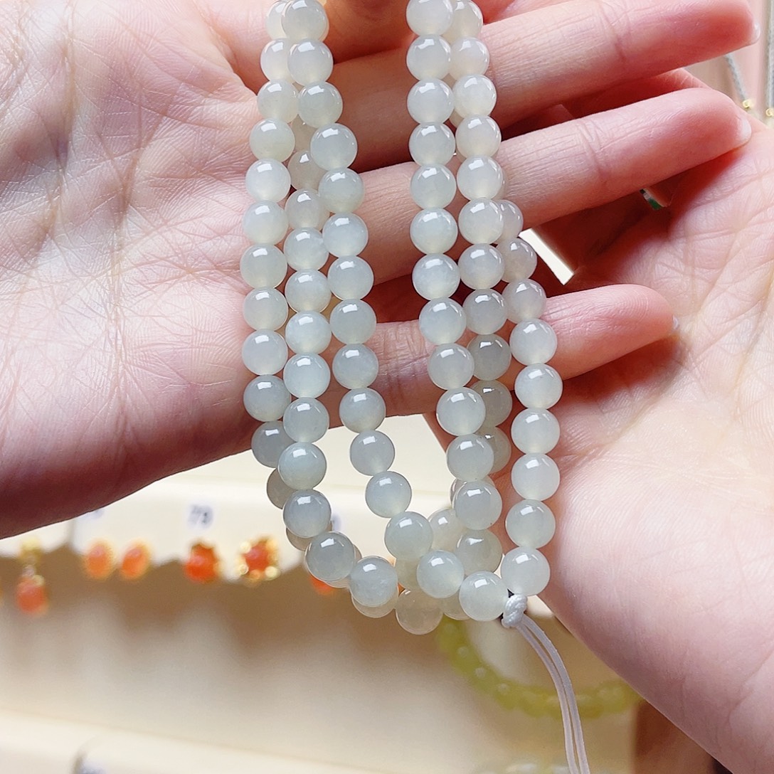 ****贰和田玉未镶嵌手串