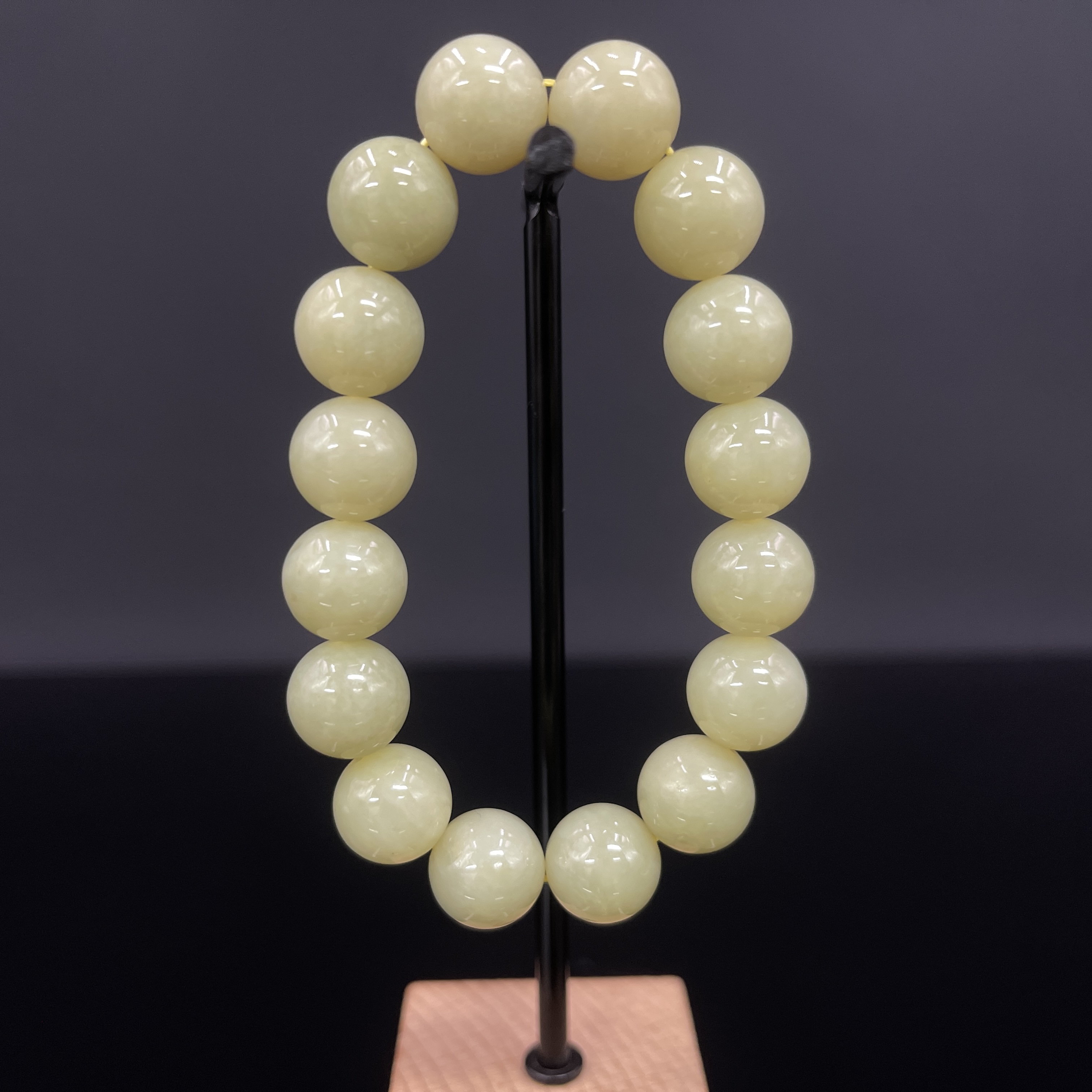 1223GY010和田玉手串