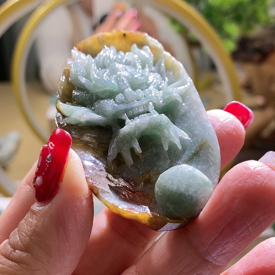 【闪购商品】翡翠颈饰未镶嵌龙牌