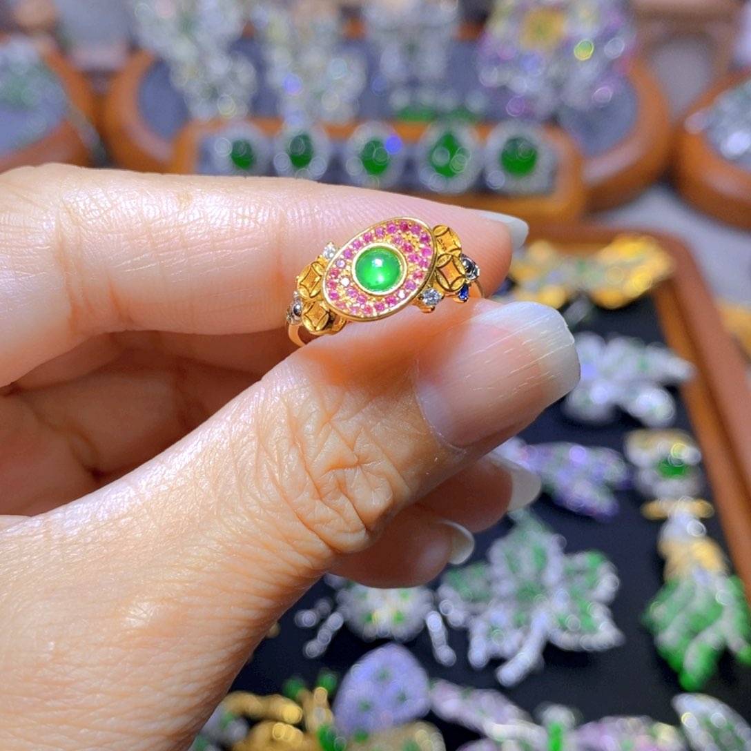 翡翠颈饰银S925镶嵌天然翡翠