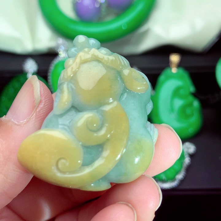 翡翠未镶嵌吊坠(不含链)