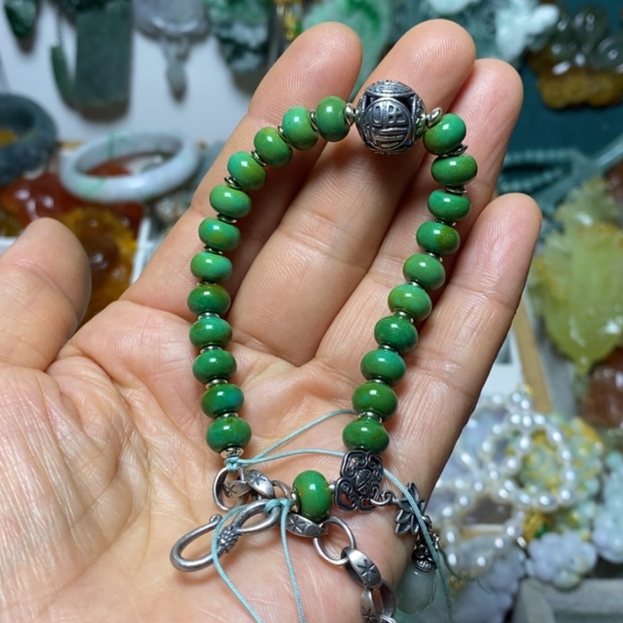 【闪购商品】翡翠吊坠(赠链)未镶嵌