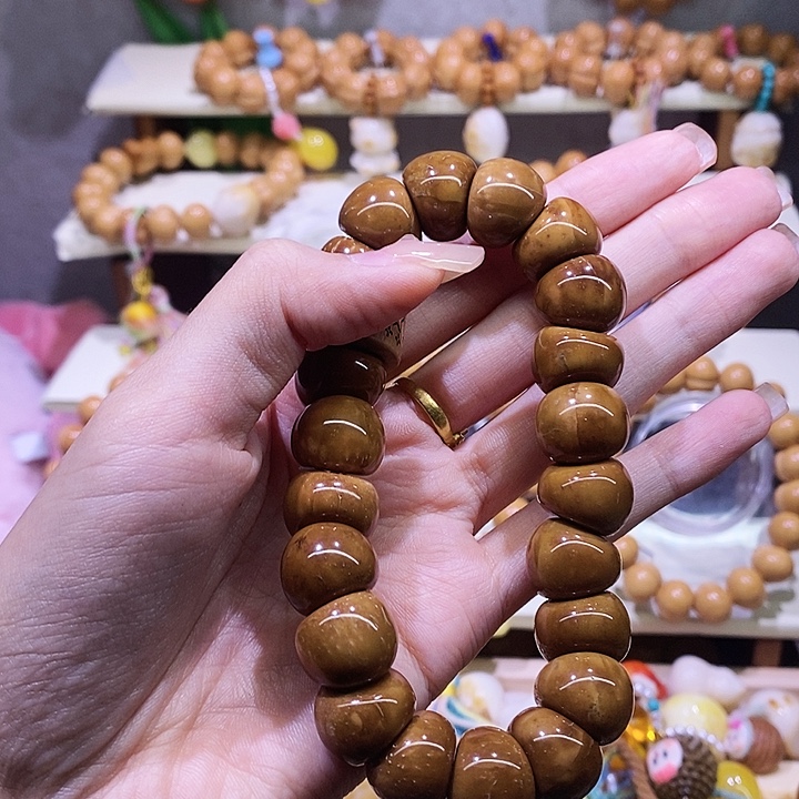 麦****猴头核桃手串库克大肠15.5