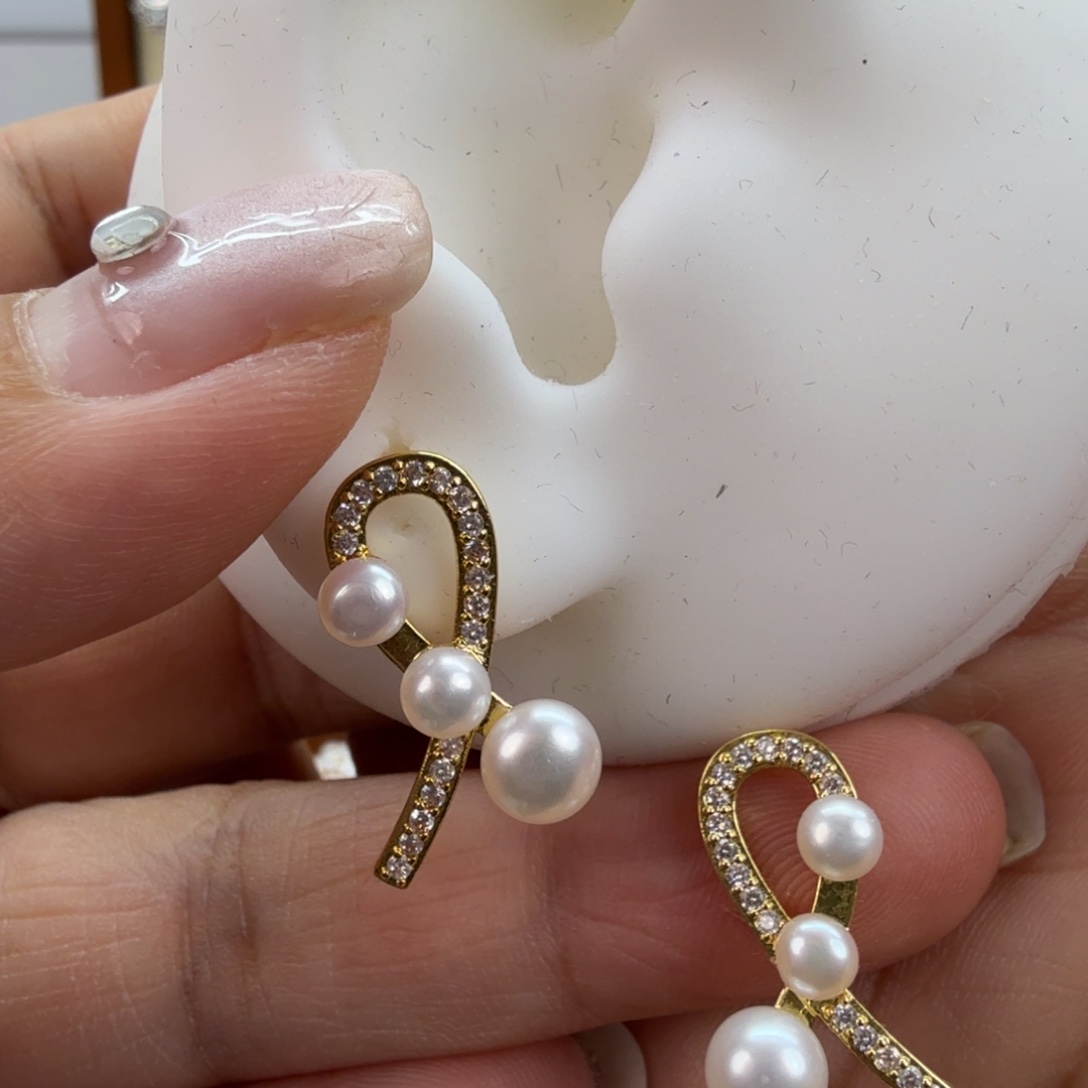 耳饰淡水珍珠未镶嵌