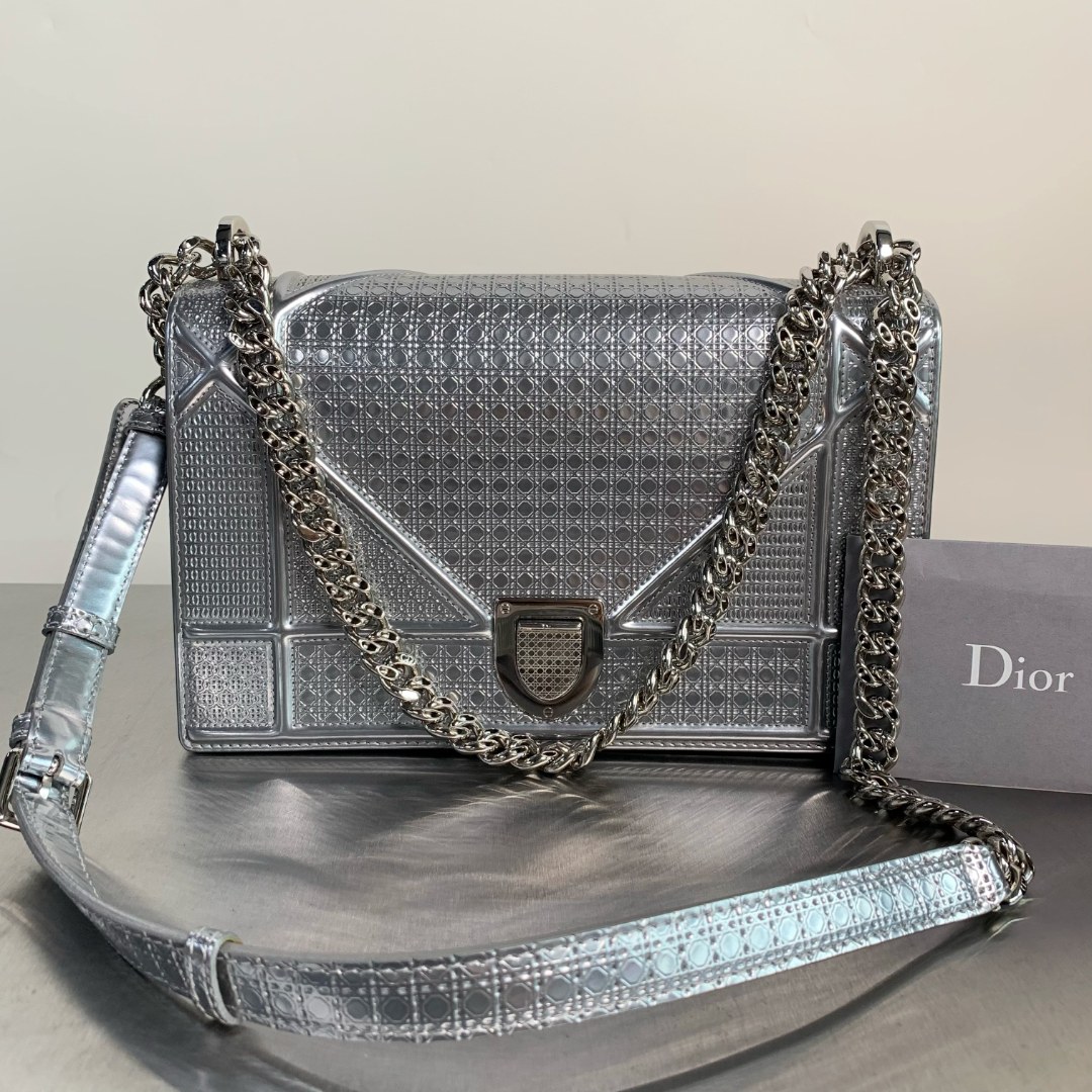 99新 DIOR/迪奥 【99新】dior 盾牌银色清冷