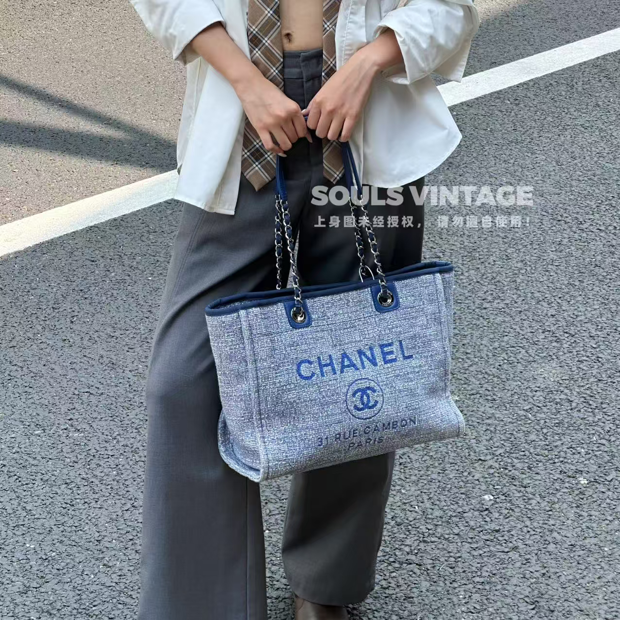 95新 Chanel/香奈儿 海军蓝 银扣 帆布拼皮 沙滩包中号/642985952