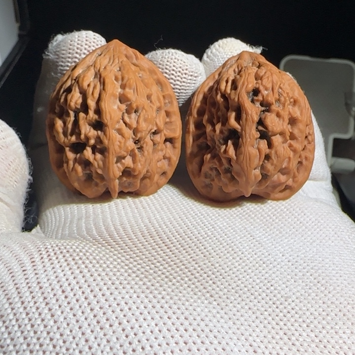 闰***月文玩核桃把件37鸡心