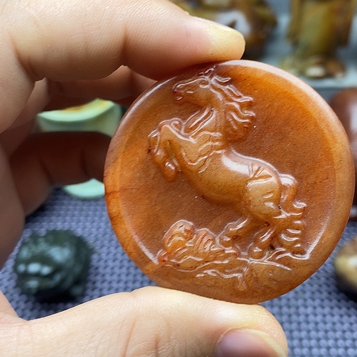 未镶嵌蛇纹石玉颈饰