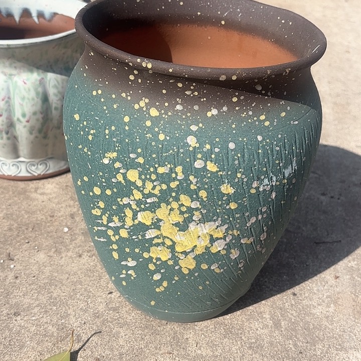 红陶绿泼墨口径20高度28