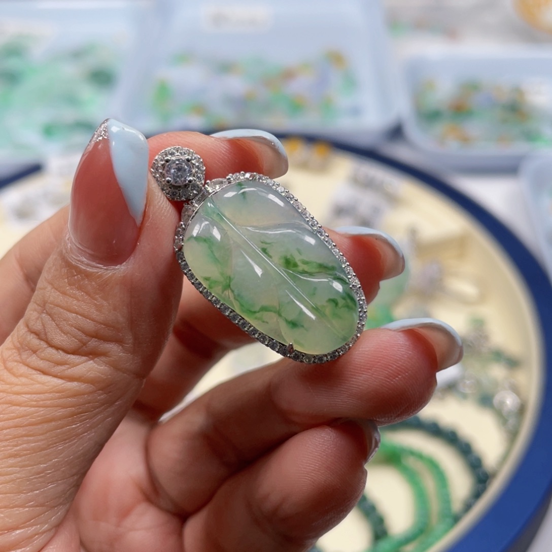 七****翡翠银S925镶嵌颈饰叶子