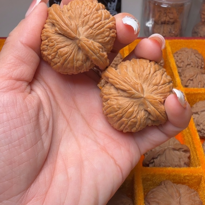 把件文玩核桃闷白