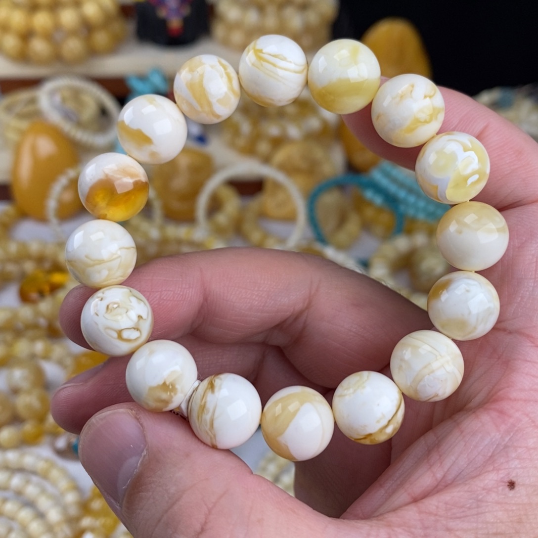 小****蜜蜡未镶嵌手链漆瓷白溶洞妖花12.8mm圆珠