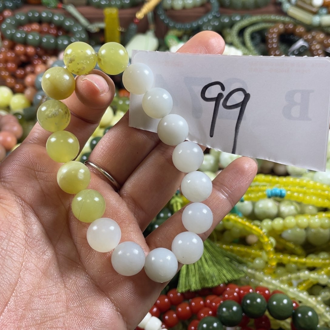 未镶嵌蛇纹石玉手链