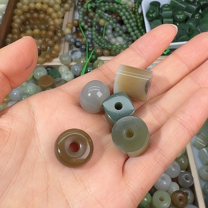 c***o和田玉（糖玉）未镶嵌颈饰拍5