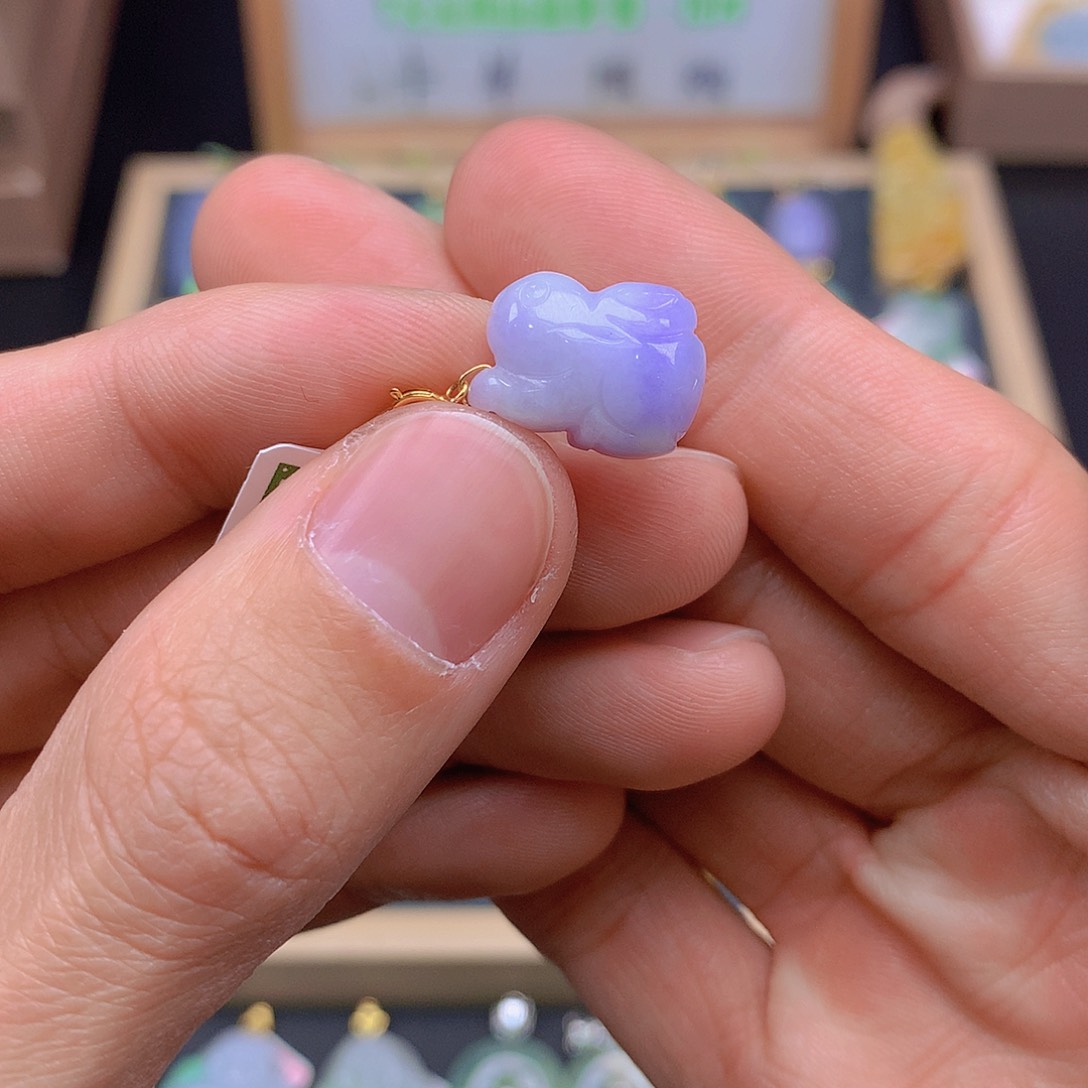 翡翠颈饰18K金镶嵌翡翠