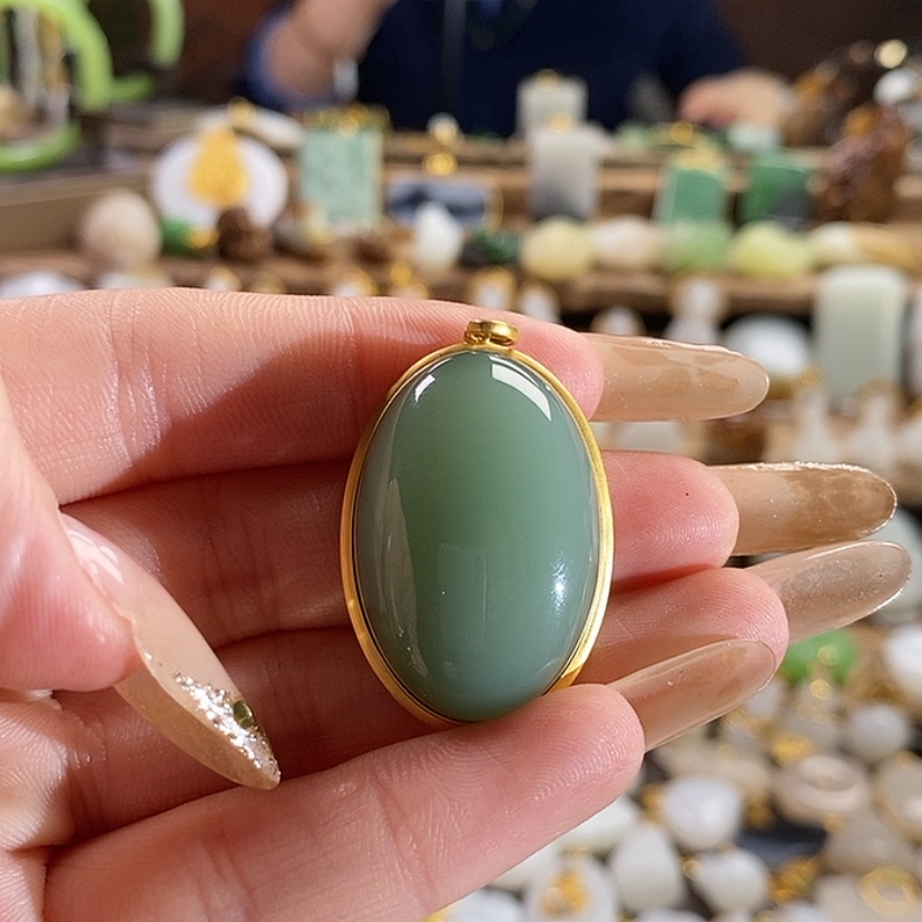 【闪购商品】和田玉吊坠18K金镶嵌