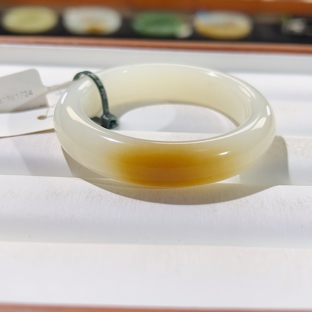 和田玉手镯未镶嵌48.7圈一口糖