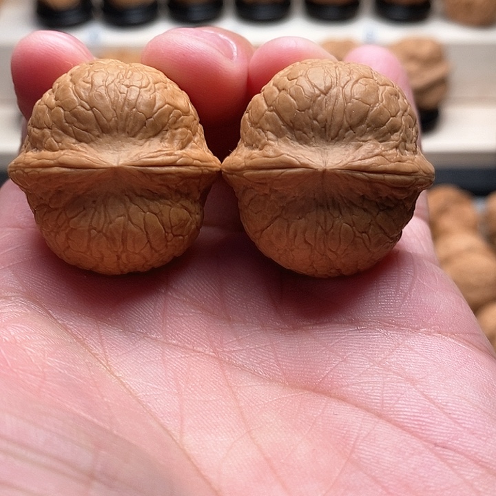 文玩核桃把件……………………