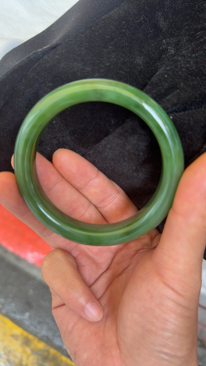 俄碧七号碧玉宽镯时尚百搭精美飘花百花绿正圈