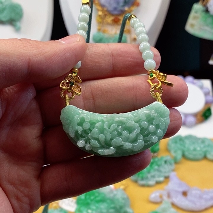 翡翠颈饰未镶嵌翡翠吊坠挂件