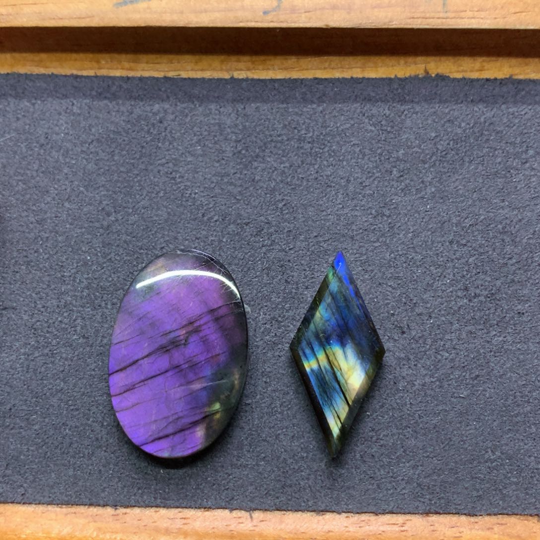 衫***架长石吊坠(不含链)未镶嵌