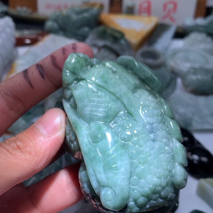 翡翠未镶嵌颈饰保真天然a货翡翠