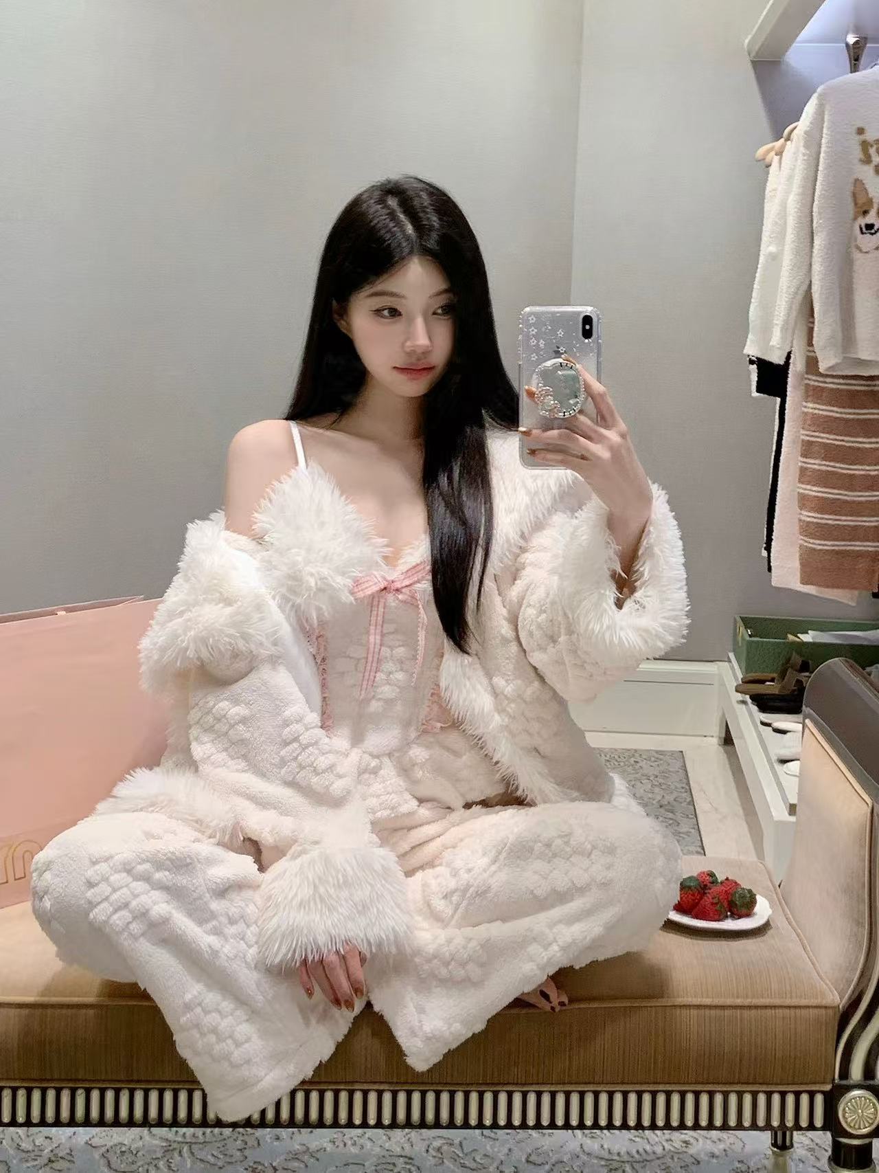 【暖绒绒】2025新款睡衣女款冬季加绒加厚家居服睡袍可外穿三件套装