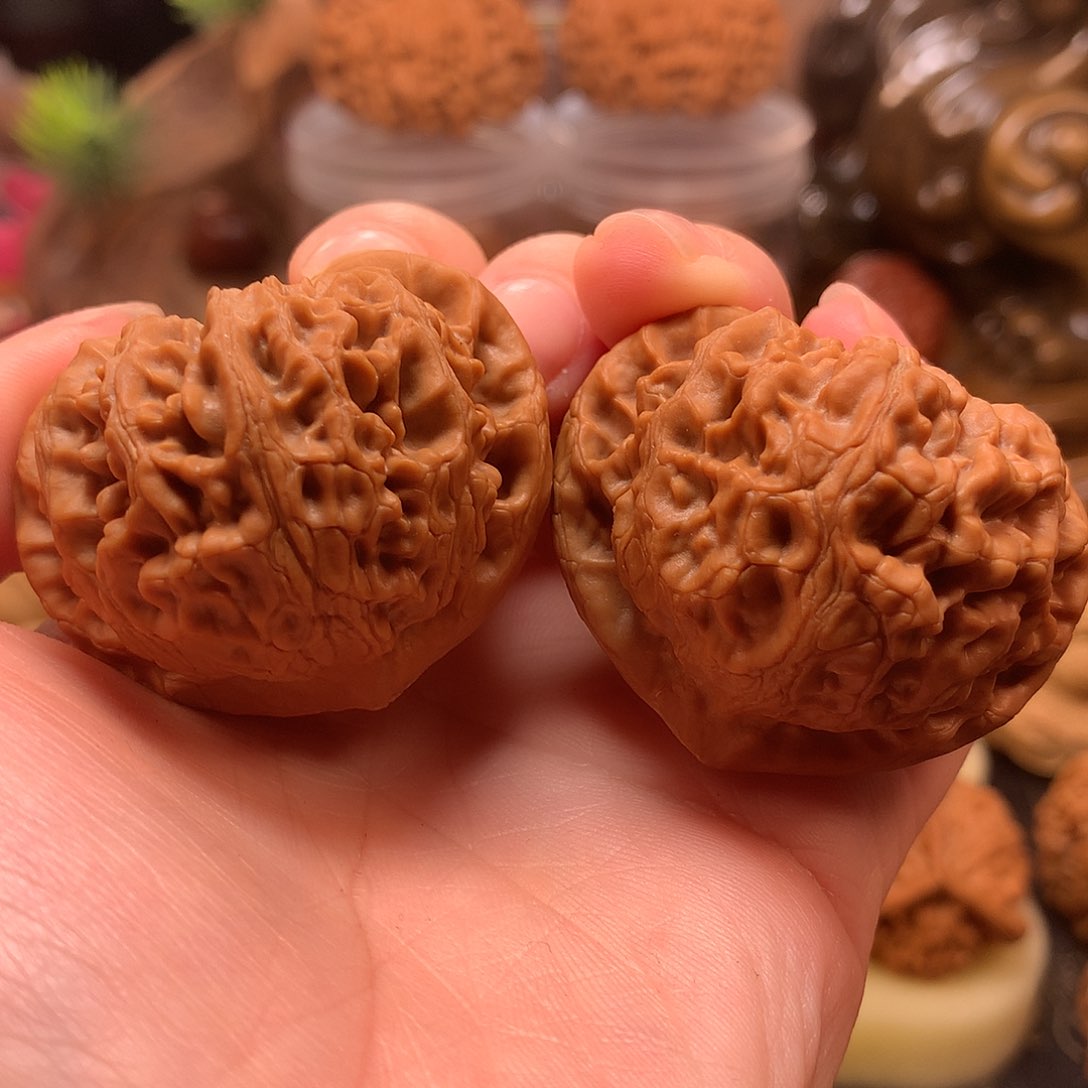 文玩核桃吊坠桃心宫灯45