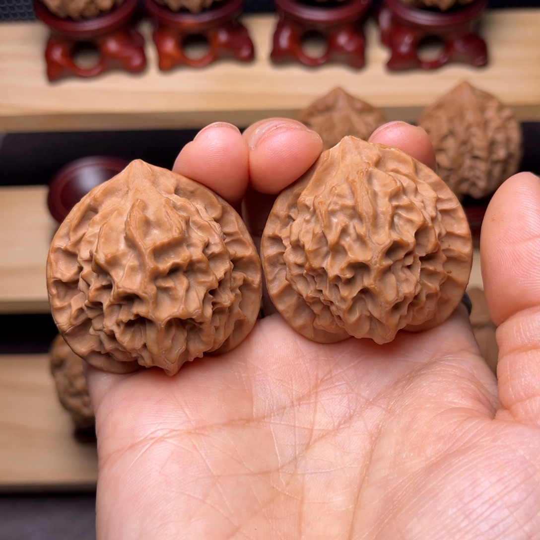 文玩核桃吊坠龙鳞