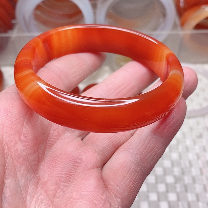 玛瑙/玉髓手镯未镶嵌