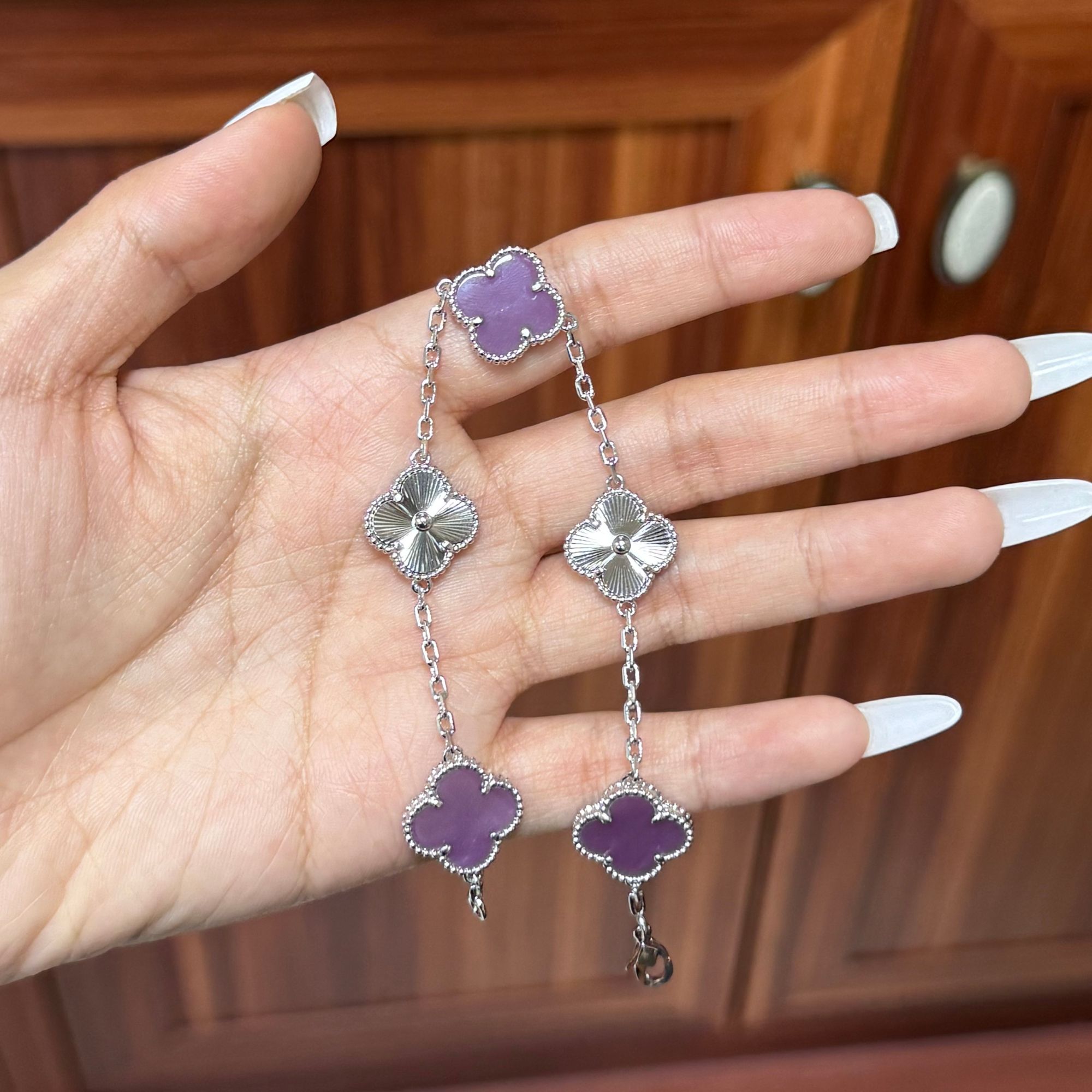 铜合金手链 镭射紫色四叶草手链轻奢小众百搭气质设计感手饰