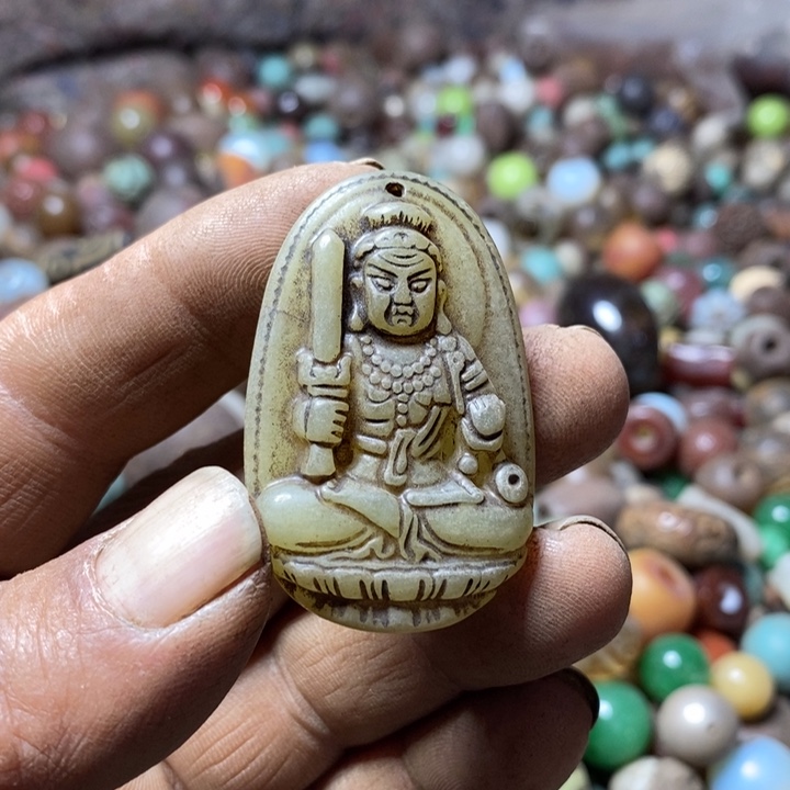 和田玉（糖玉）未镶嵌手链