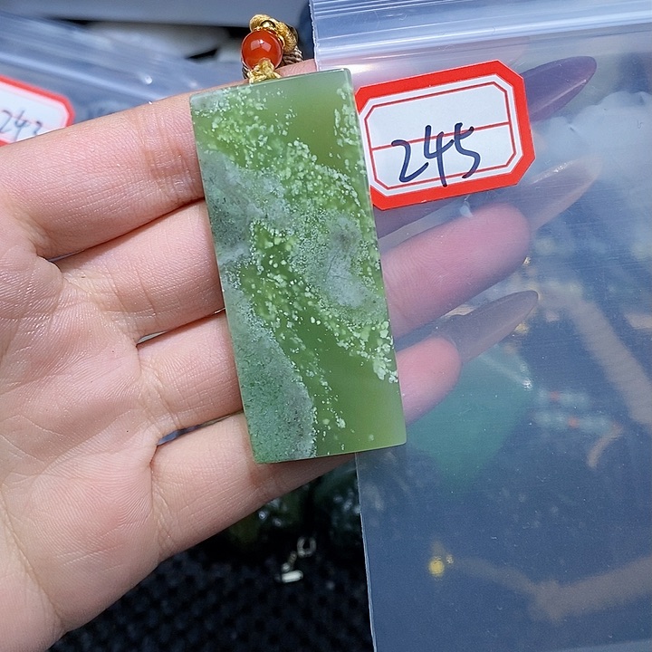 和田玉和田玉边角料随机发未镶嵌