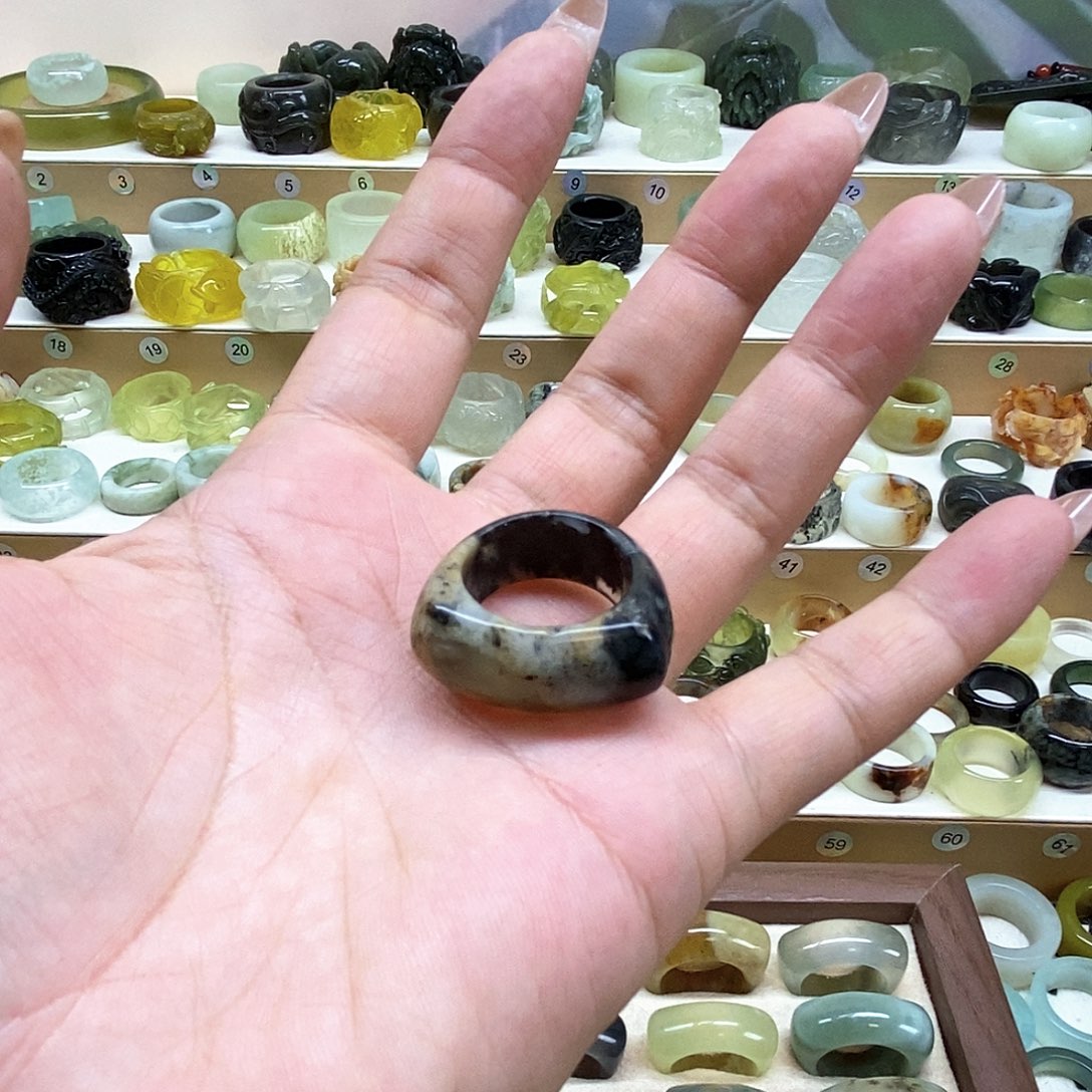 曼***玉岫玉未镶嵌天然玉石戒指