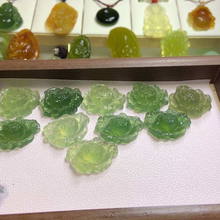 【闪购商品】蛇纹石玉未镶嵌颈饰栖****心