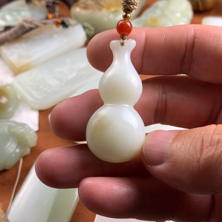 未镶嵌和田玉挂件