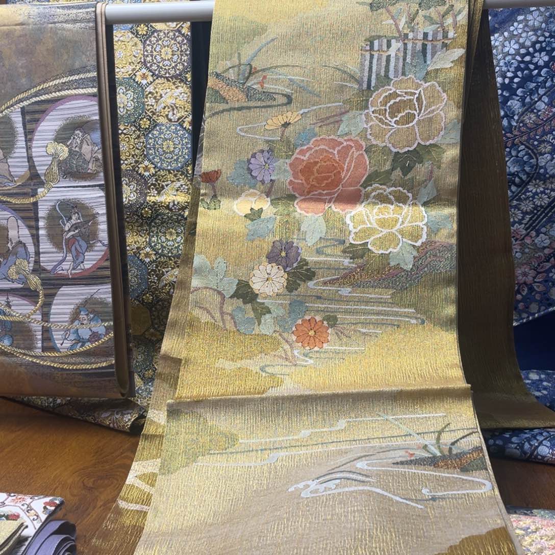 织绣稀底明缂丝全新