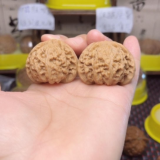 ～***～文玩核桃吊坠宫灯