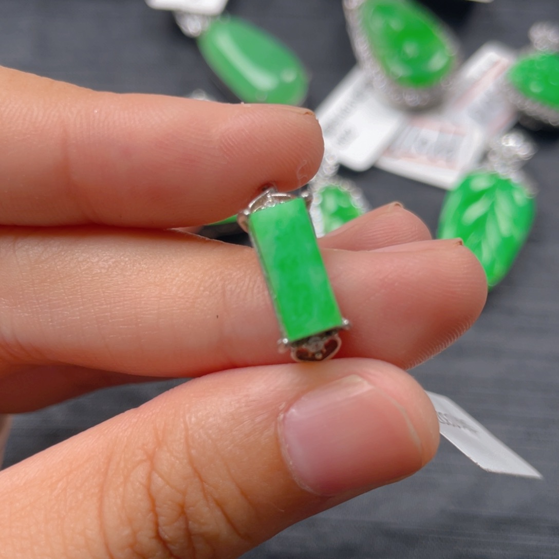 翡翠银S925镶嵌吊坠(不含链)n j j n