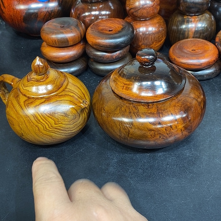 皮***6黄花梨一个酸枝一个