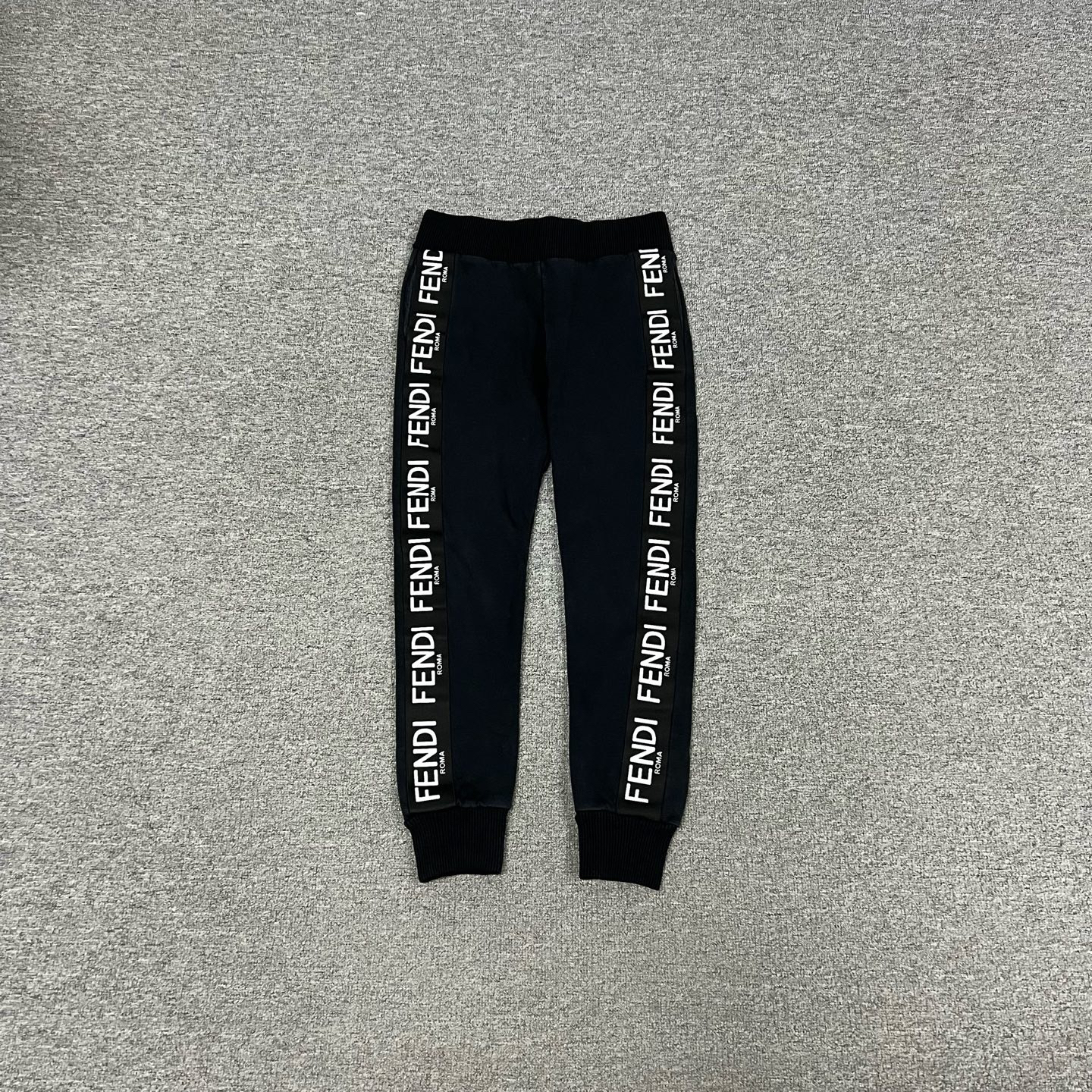 99新 AMIPARIS fendi 串标休闲裤36码