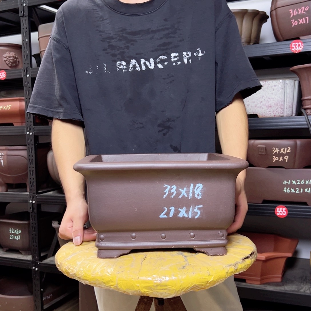 紫砂花盆呜呜呜呜