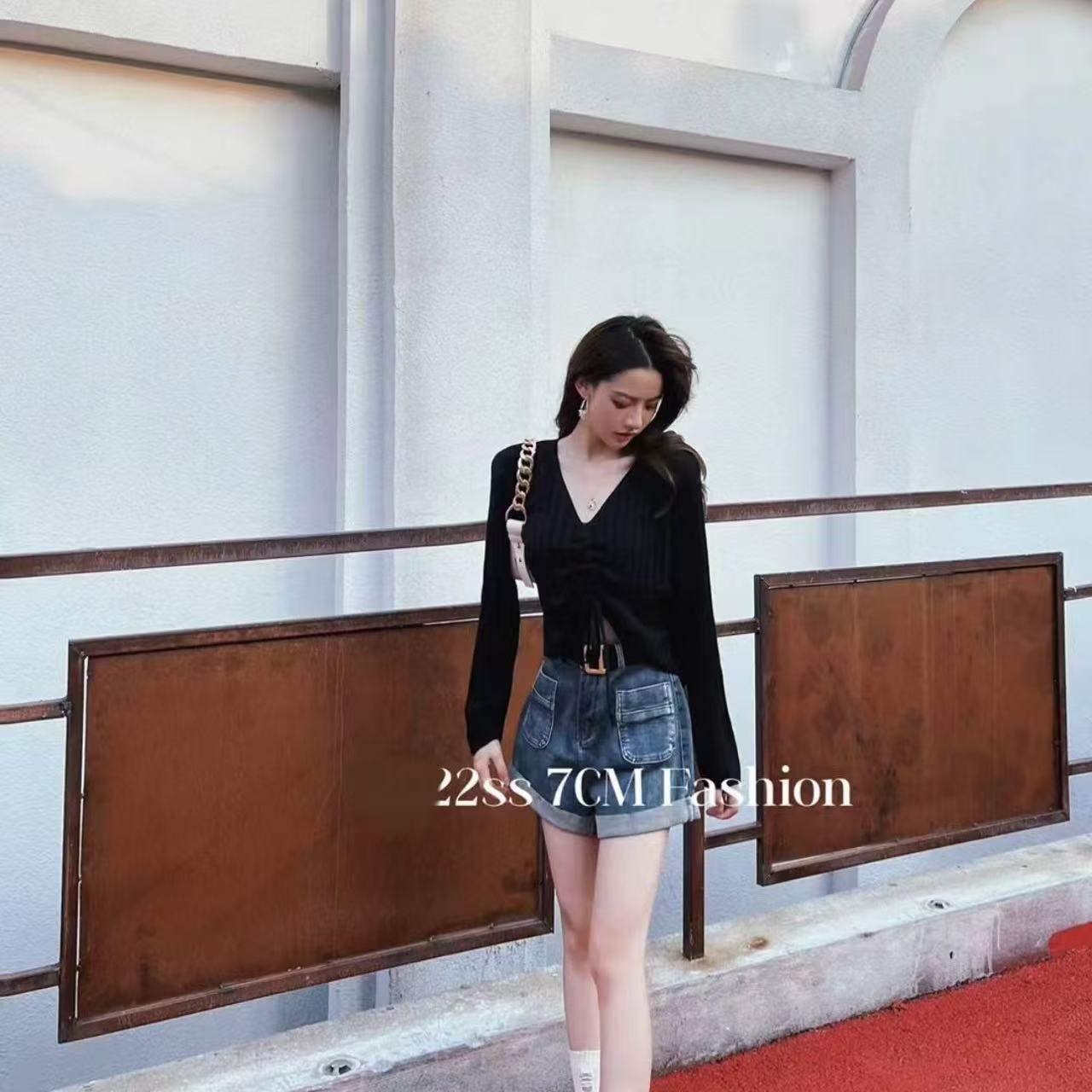 【YZ•衣系列】NN802-时尚女装设计感T恤小众气质显瘦法式百搭