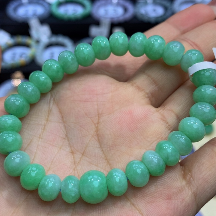 翡翠手链未镶嵌翡翠8+