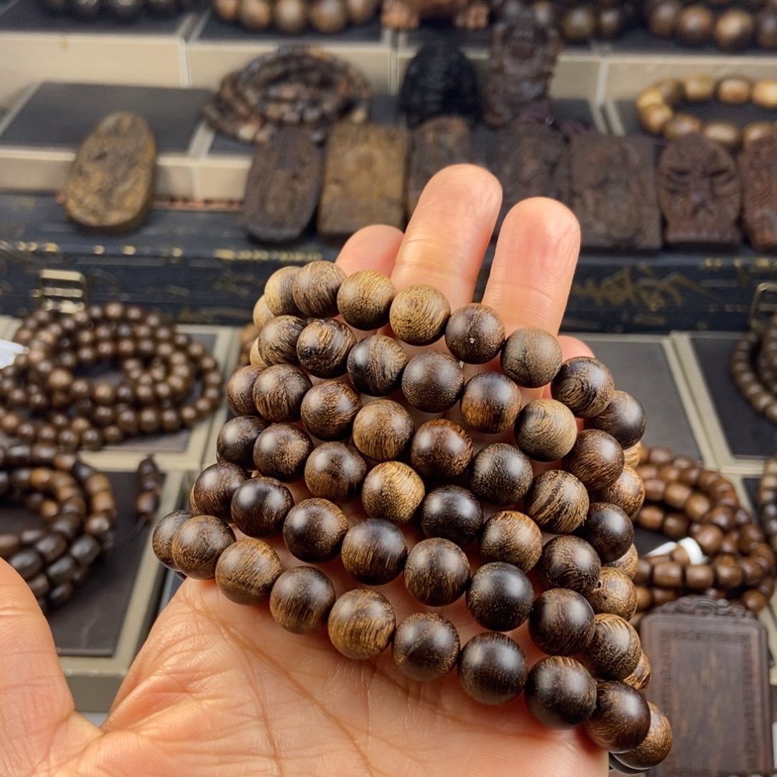 沉香手串重*越南芽庄白棋玉化留疤