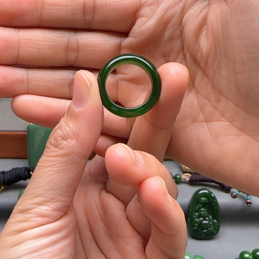 未镶嵌和田玉挂件