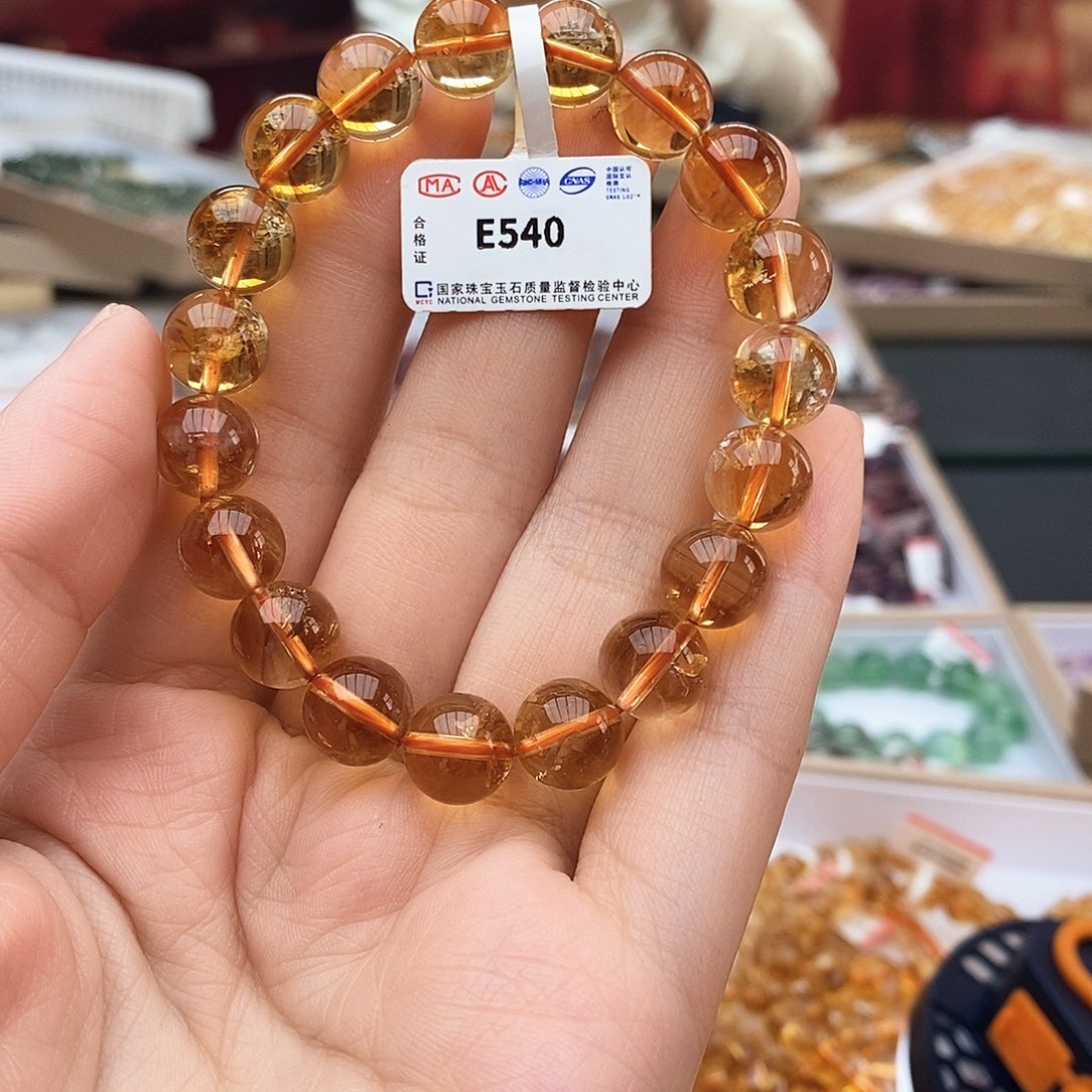 水晶手链未镶嵌玉****所E540黄水